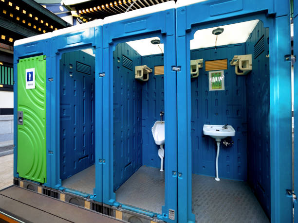 Best Portable restroom trailer rental  in Wildwood, FL